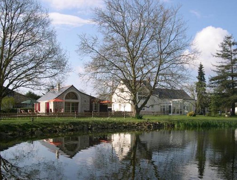 Au Bas Chalonge Chambres D'Hotes Ligné 外观 照片